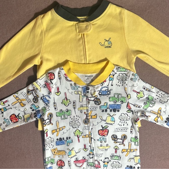 SALE!!  Two Way Zip Pajamas Lot of 2 - Like New! - Picture 1 of 8